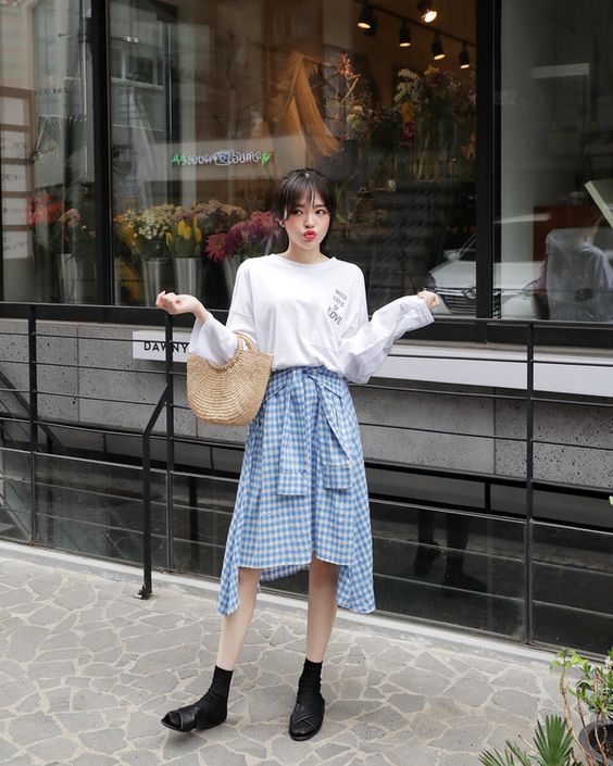 藍白穿搭　優雅 